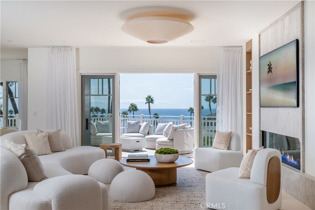 Photo of 1 Stickley Drive, Laguna Beach, CA 92651 (MLS # LG25189532)