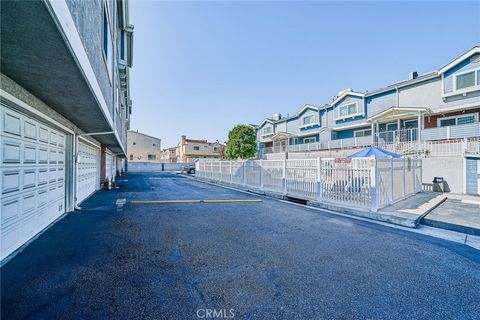 Photo of 21901 Moneta Avenue #10, Carson, CA 90745 (MLS # SB26118911)