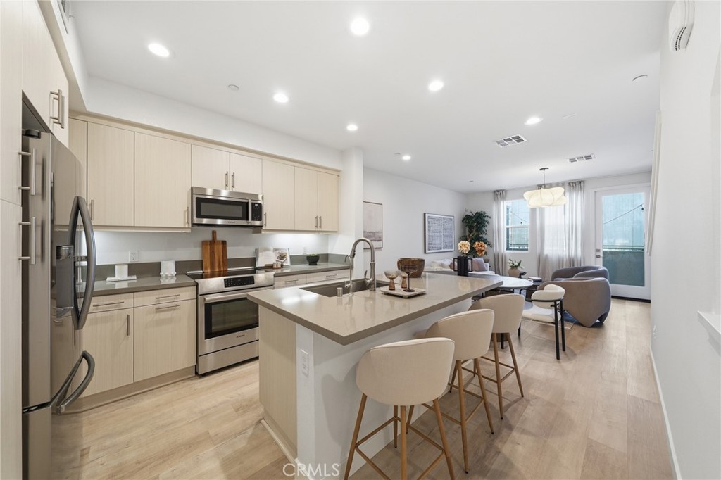 2718 Santa Anita Avenue