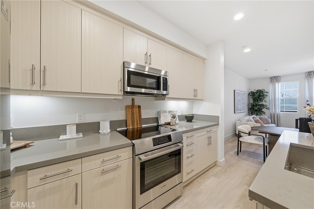 2718 Santa Anita Avenue