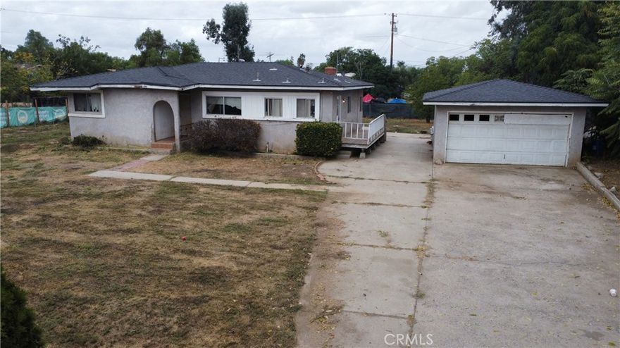 Welcome to the City of Perris! The main home offering 4-bedroom, 3-bathroom sitting on just over an acre. There is a detached garage ideal for extra storage, a workshop, or parking! There is an additional 2-bedroom, 1-bathroom mobile home at the back of the property. Schedule a showing today! Property to be sold in its "AS-IS" Condition.