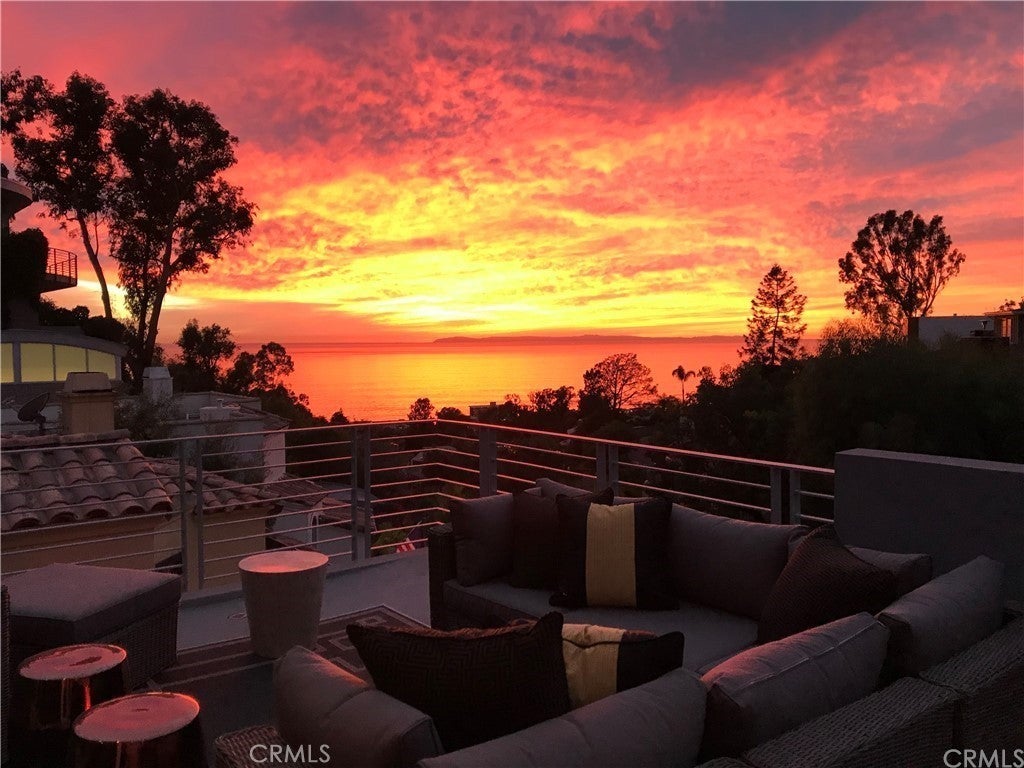 Photo of 845 Summit Drive, Laguna Beach, CA 92651 (MLS # OC26159773)