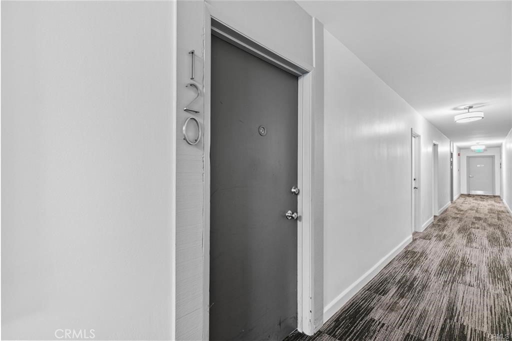 Properties 2 960 Larrabee Street 120