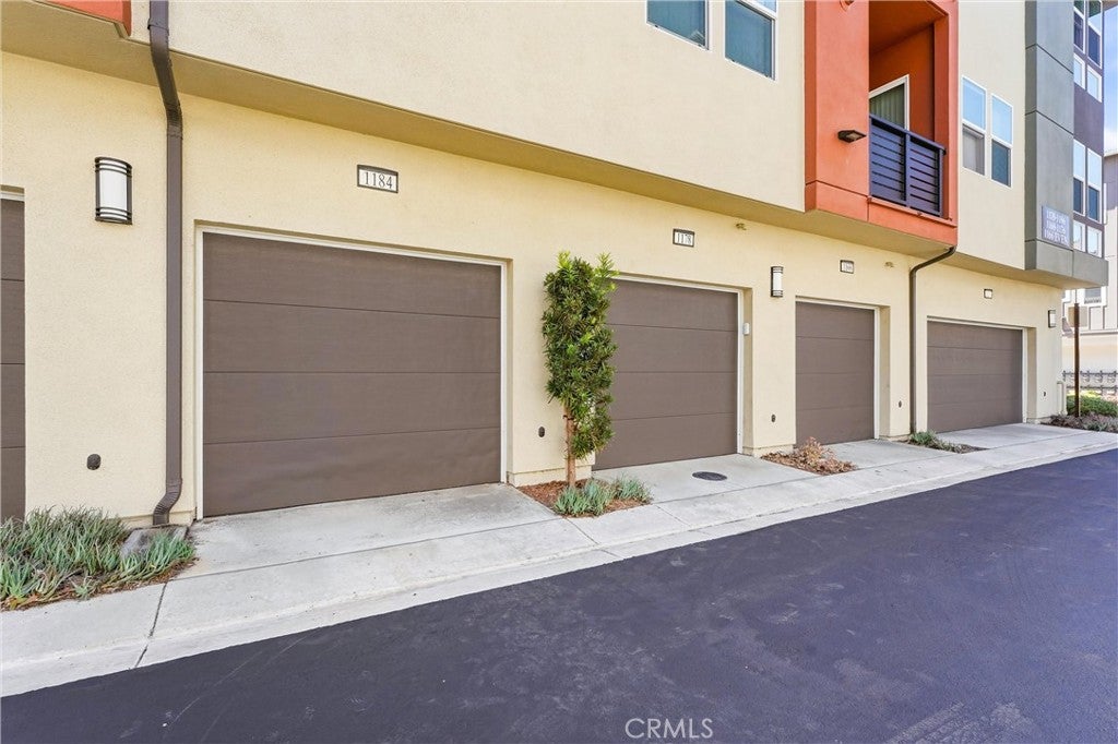 1184 Epic, Irvine CA 92618 - Photo 38
