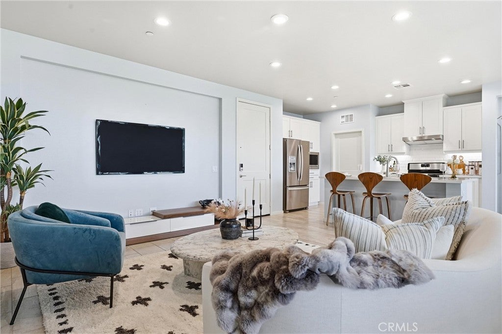 1184 Epic, Irvine CA 92618 - Photo 6