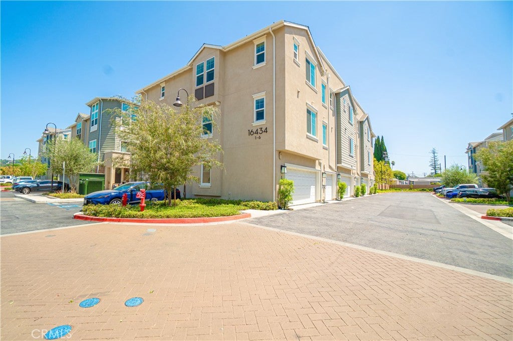 16434 Whittier #6 Boulevard
