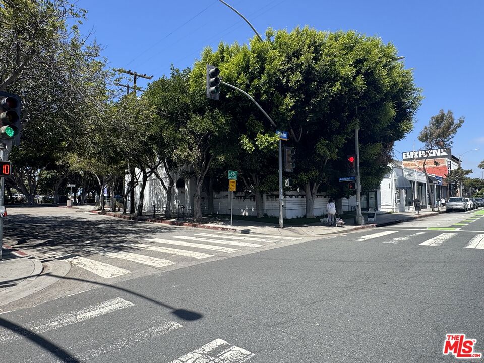 2826 Main Street