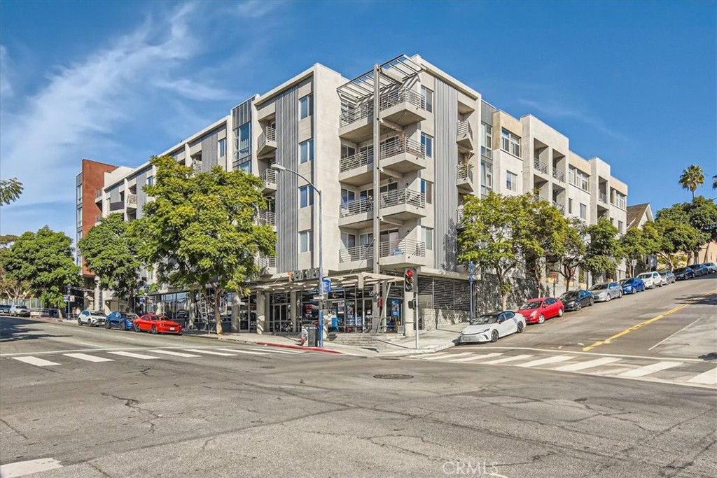 1643 6th Avenue 208
