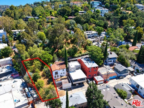 Photo of 3643 Fredonia Drive, Los Angeles, CA 91307 (MLS # 26840005)