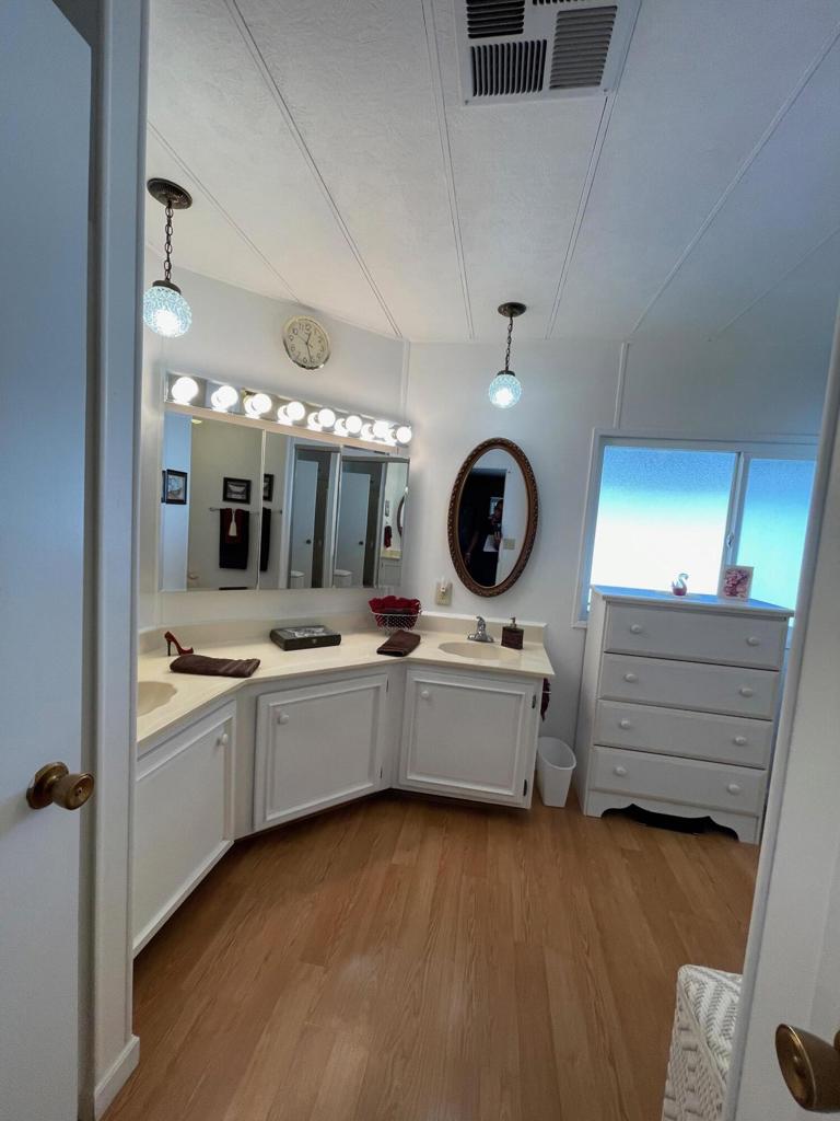 Tri Palm Estates - Manufactured In Park