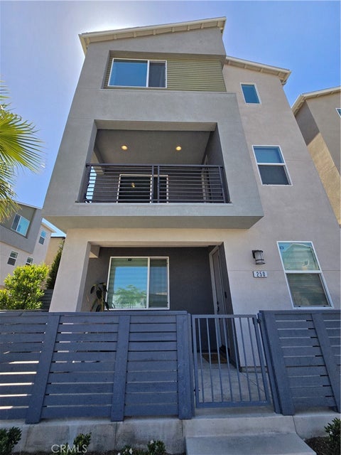 Photo of 250 N Standard Avenue, Santa Ana, CA 92701 (MLS # OC26134330)