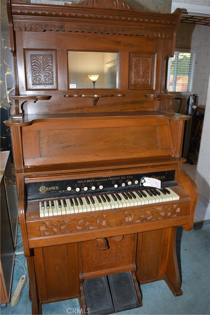 plaza south of spring - Residential