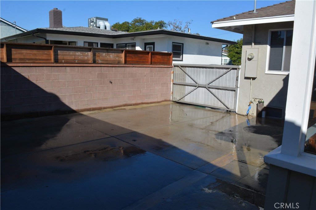 plaza south of spring - Residential