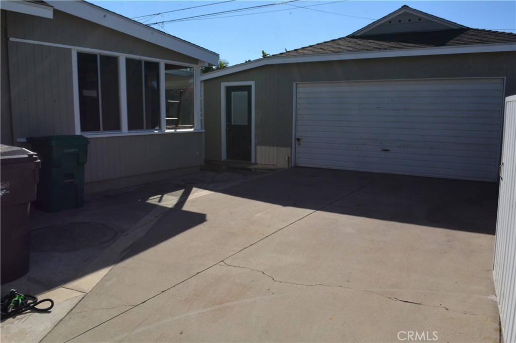 plaza south of spring - Residential