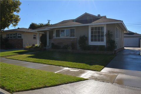 6448 E Los Arcos Long Beach CA 90815