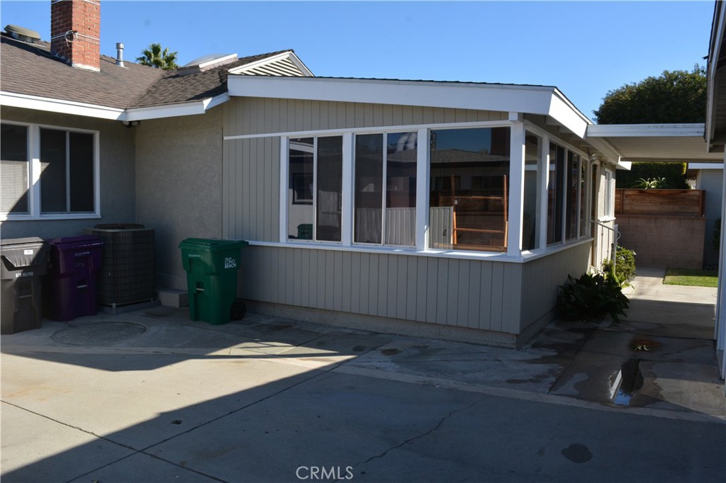 plaza south of spring - Residential