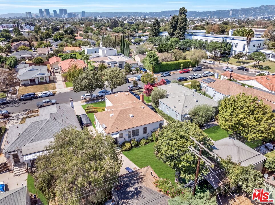 1818 Hi Point Street