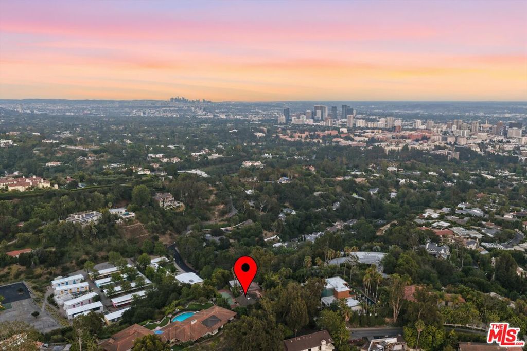 860 Linda Flora Drive, Los Angeles CA 90049