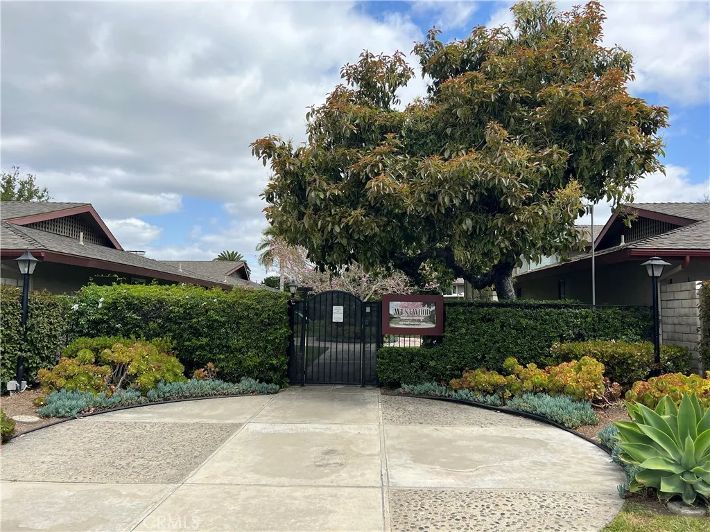 Santa Ana, California 92706, United States, 2 Bedrooms Bedrooms, ,2 BathroomsBathrooms,Residential,Active,165524