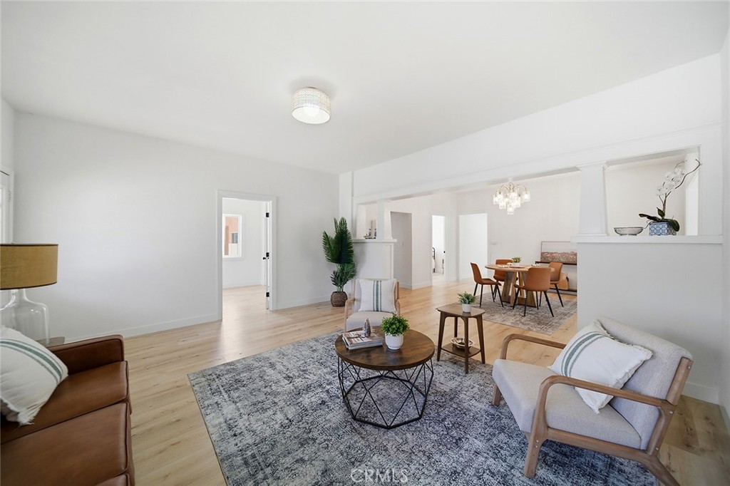 1512 W 36th