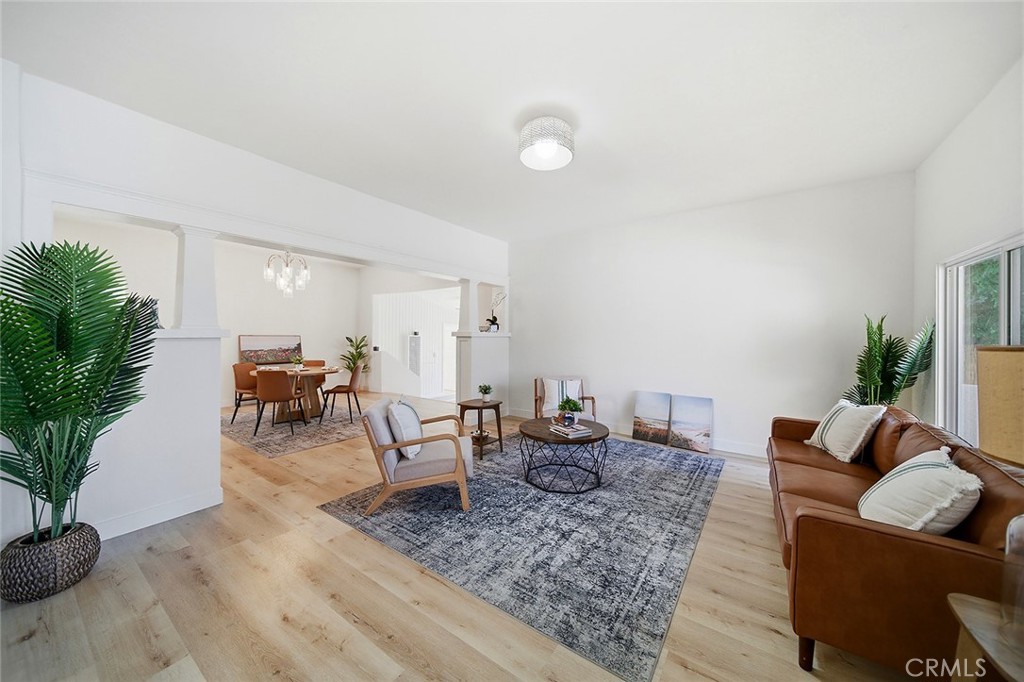 1512 W 36th