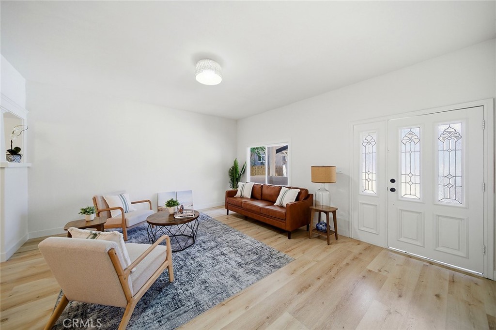 1512 W 36th
