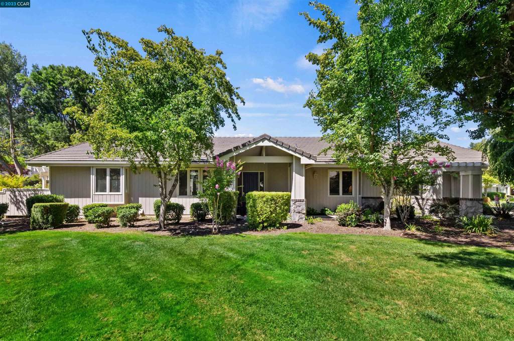 GOLDEN EAGLE LUX - Residential