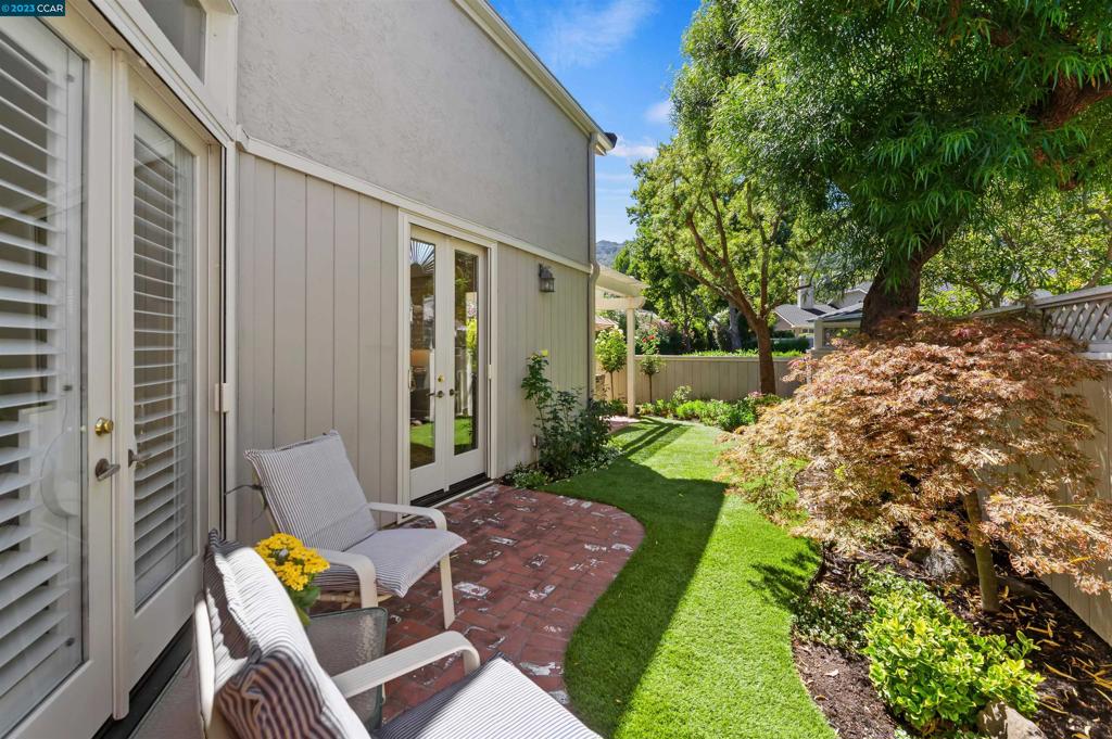 GOLDEN EAGLE LUX - Residential