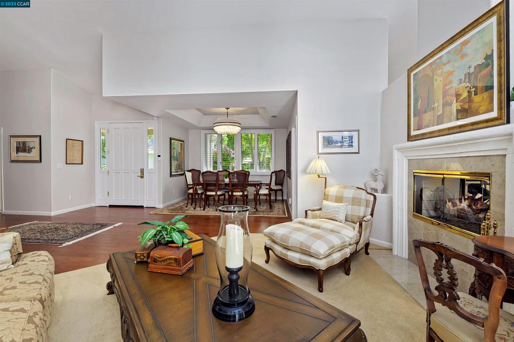 GOLDEN EAGLE LUX - Residential