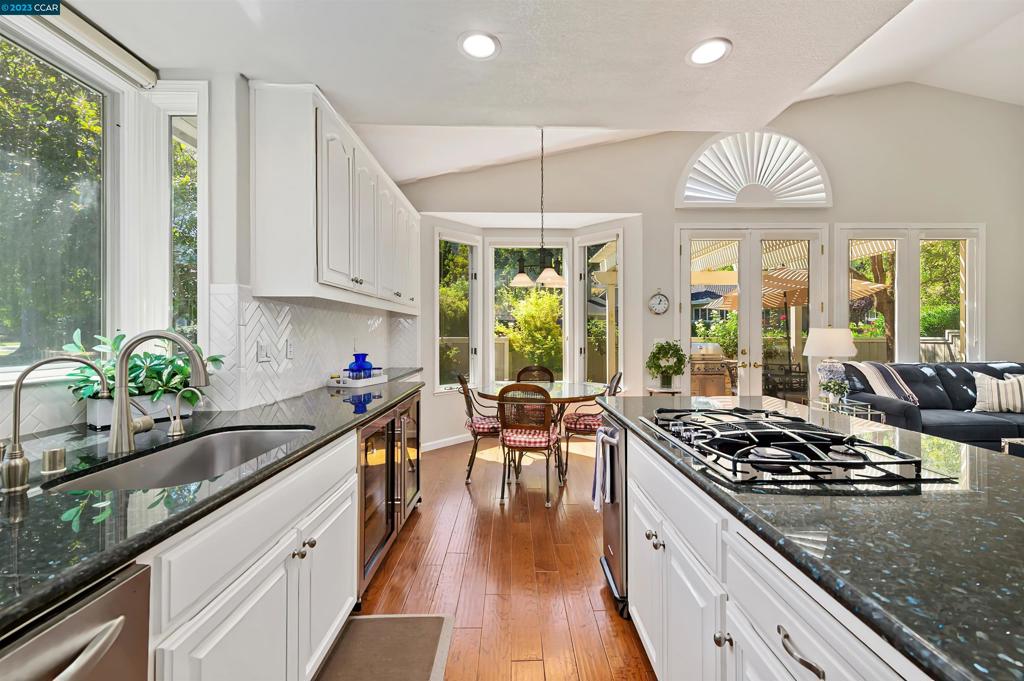 GOLDEN EAGLE LUX - Residential