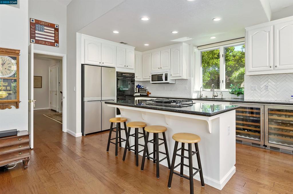 GOLDEN EAGLE LUX - Residential