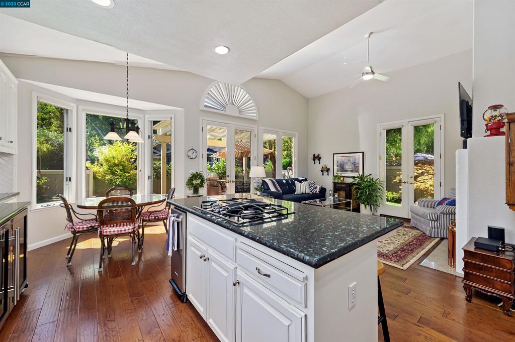 GOLDEN EAGLE LUX - Residential