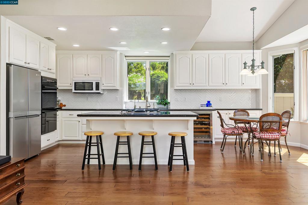 GOLDEN EAGLE LUX - Residential