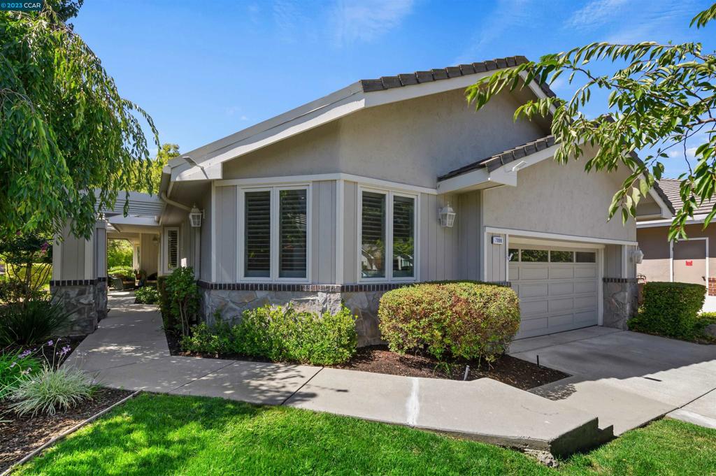 GOLDEN EAGLE LUX - Residential