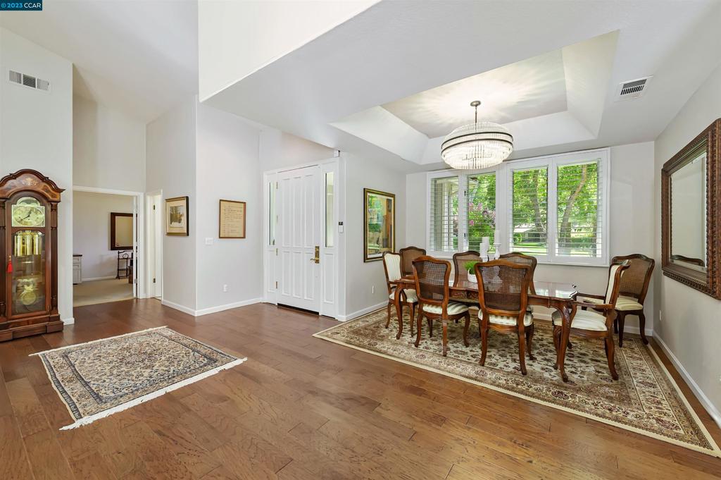 GOLDEN EAGLE LUX - Residential