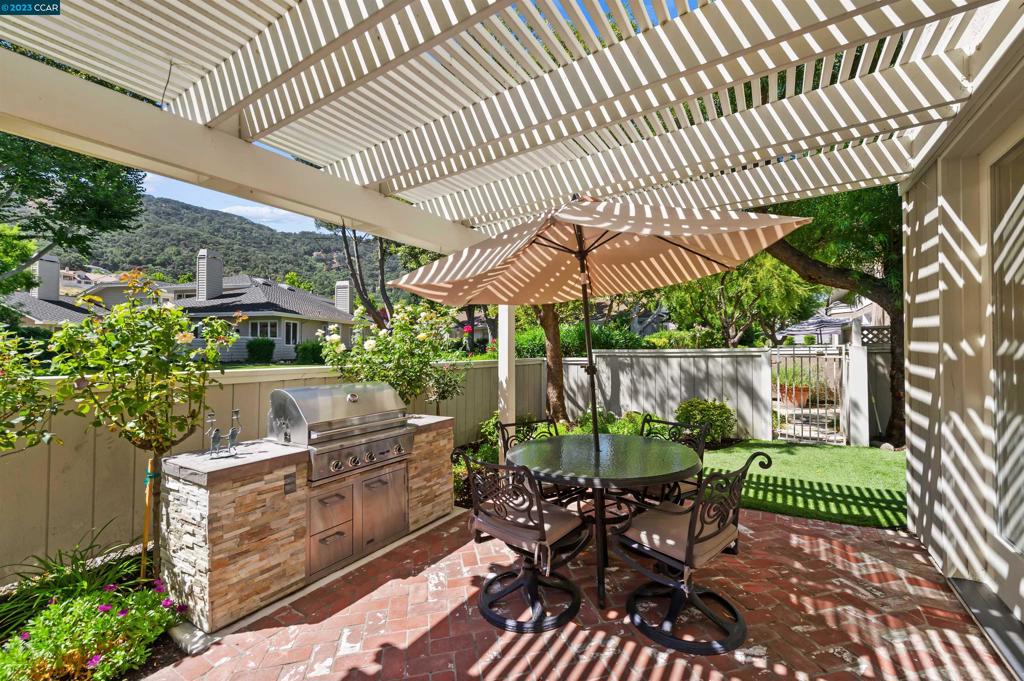 GOLDEN EAGLE LUX - Residential