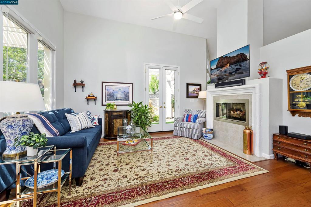 GOLDEN EAGLE LUX - Residential