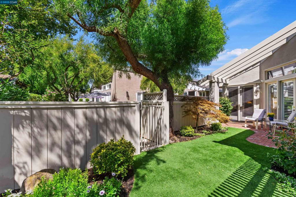 GOLDEN EAGLE LUX - Residential