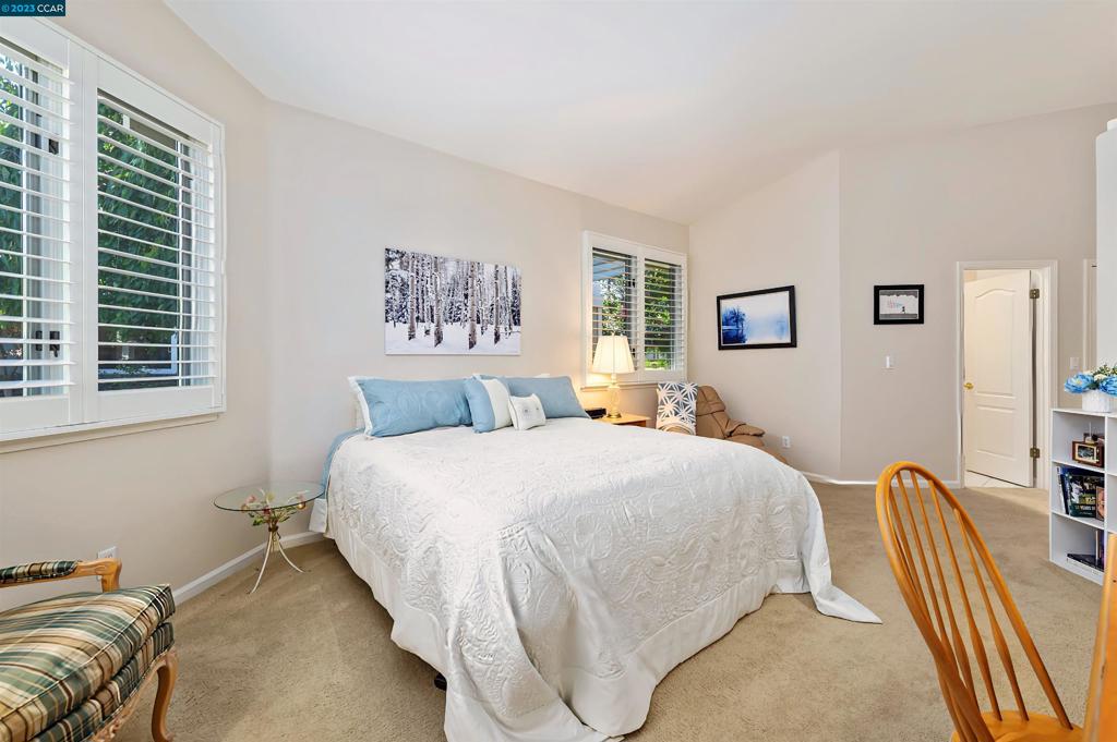 GOLDEN EAGLE LUX - Residential