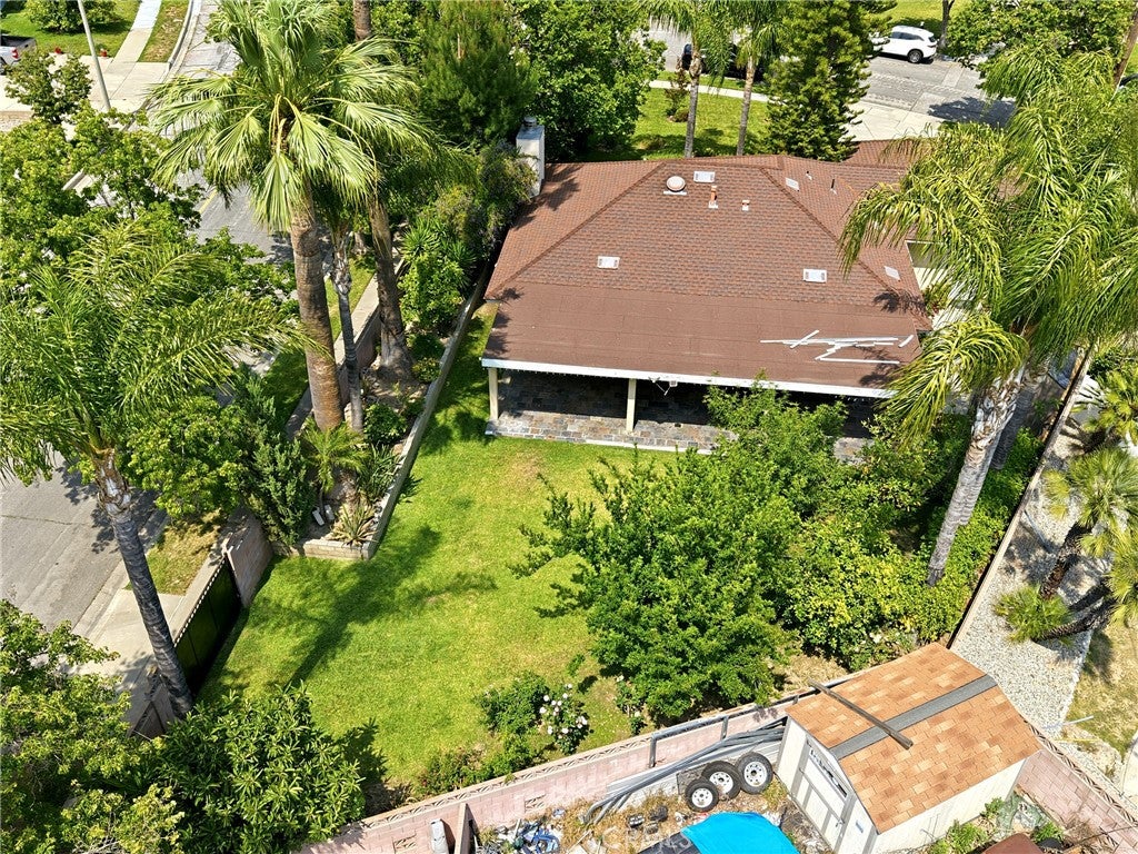 3954 Garden