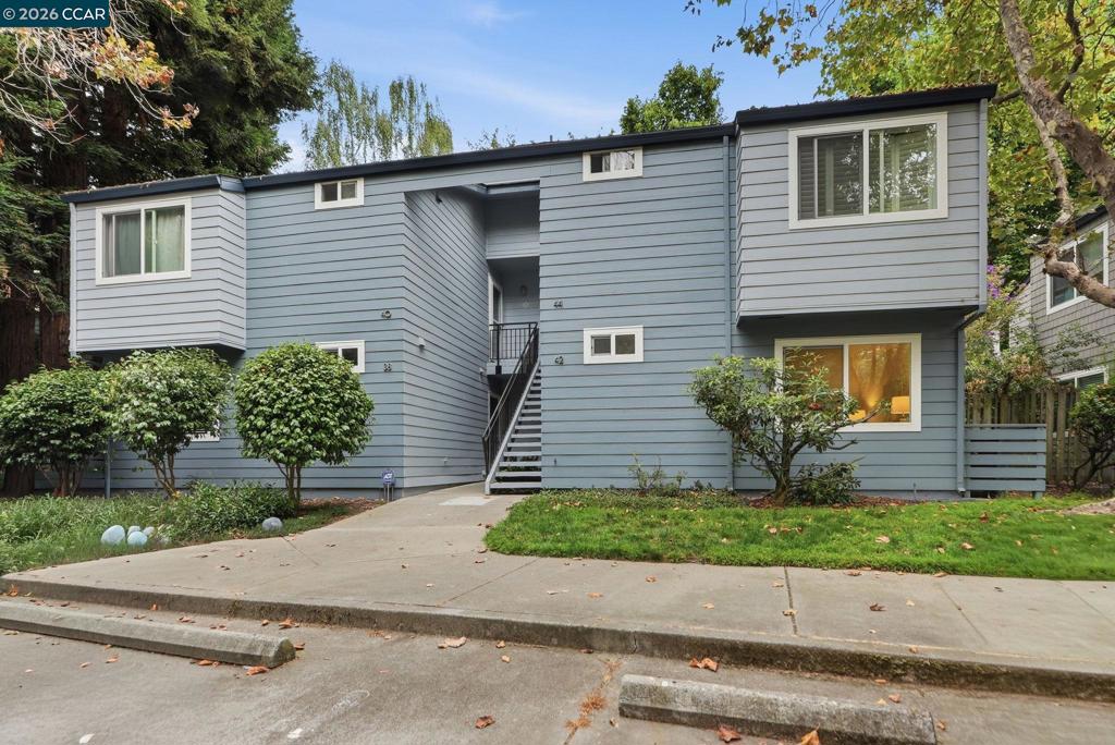 42 Emery Bay Dr DR, Emeryville CA 94608
