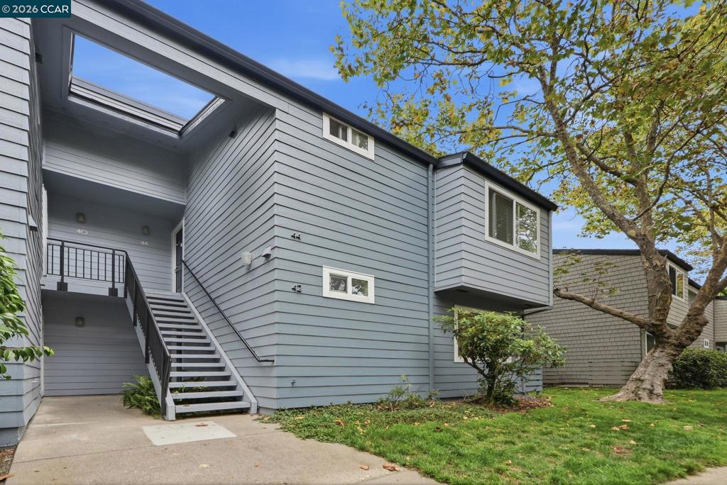 42 Emery Bay Dr