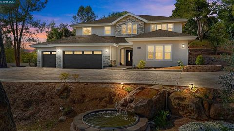 Photo of 17867 Deer Hill RD RD, Hidden Valley Lake, CA 95467 (MLS # 41133942)