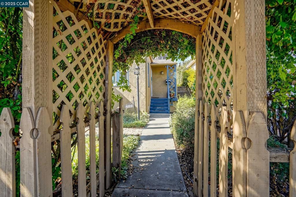 Photo of 111 Phelan Ave Ave, Vallejo, CA 94590 (MLS # 41114726)