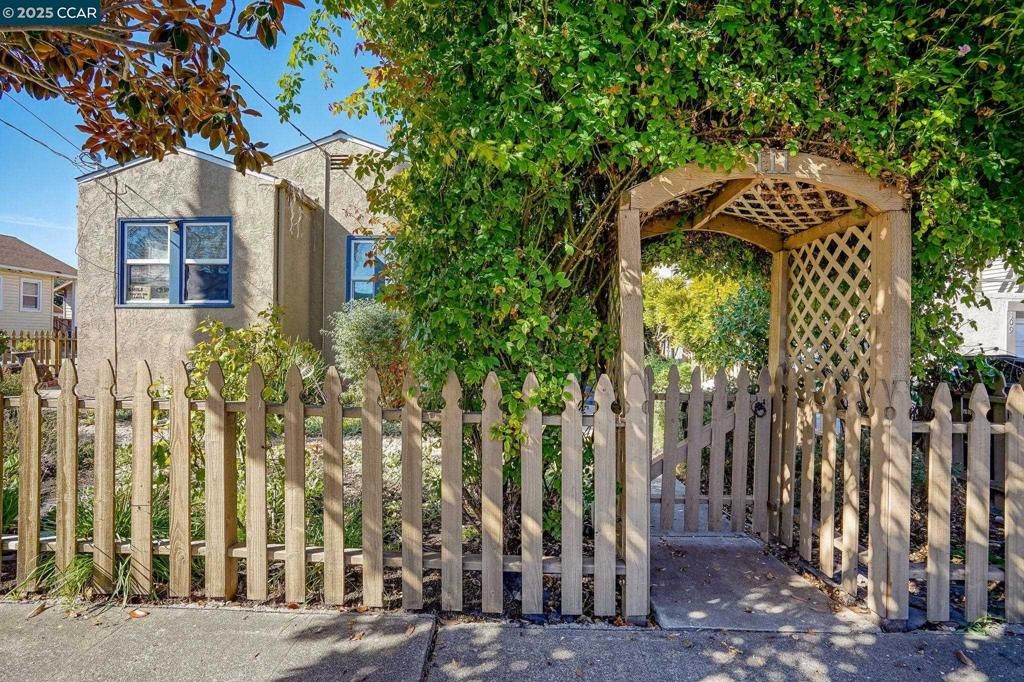 Photo of 111 Phelan Ave Ave, Vallejo, CA 94590 (MLS # 41114726)