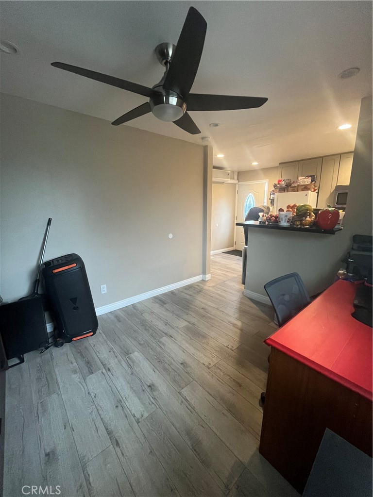 13200 13202 Wentworth St