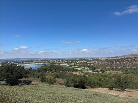 Photo of 17 Via Belmonte, Rancho Santa Margarita, CA 92688 (MLS # OC26190609)