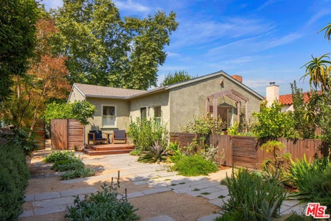 Photo of 2255 Wellesley Avenue, Los Angeles, CA 90064 (MLS # 26852855)