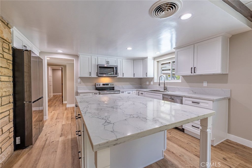 3860 Valley Lights Drive DR, Pasadena CA 91107