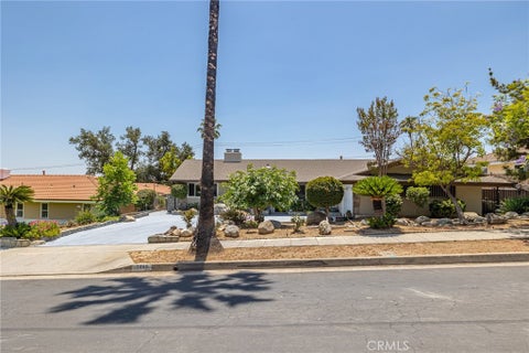 Photo of 3860 Valley Lights Drive DR, Pasadena, CA 91107 (MLS # OC26119145)